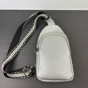 Ah Dorned Sling Bag Metallic Silver Hand At Purse Faux Leather Handbag Brand New
